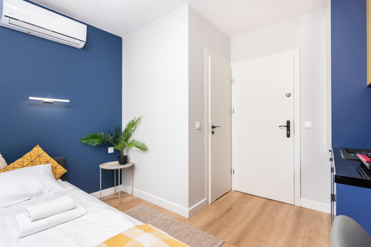 Smart Apartments - Old Town & Main Train Station - By Upstairs Красков Екстериор снимка