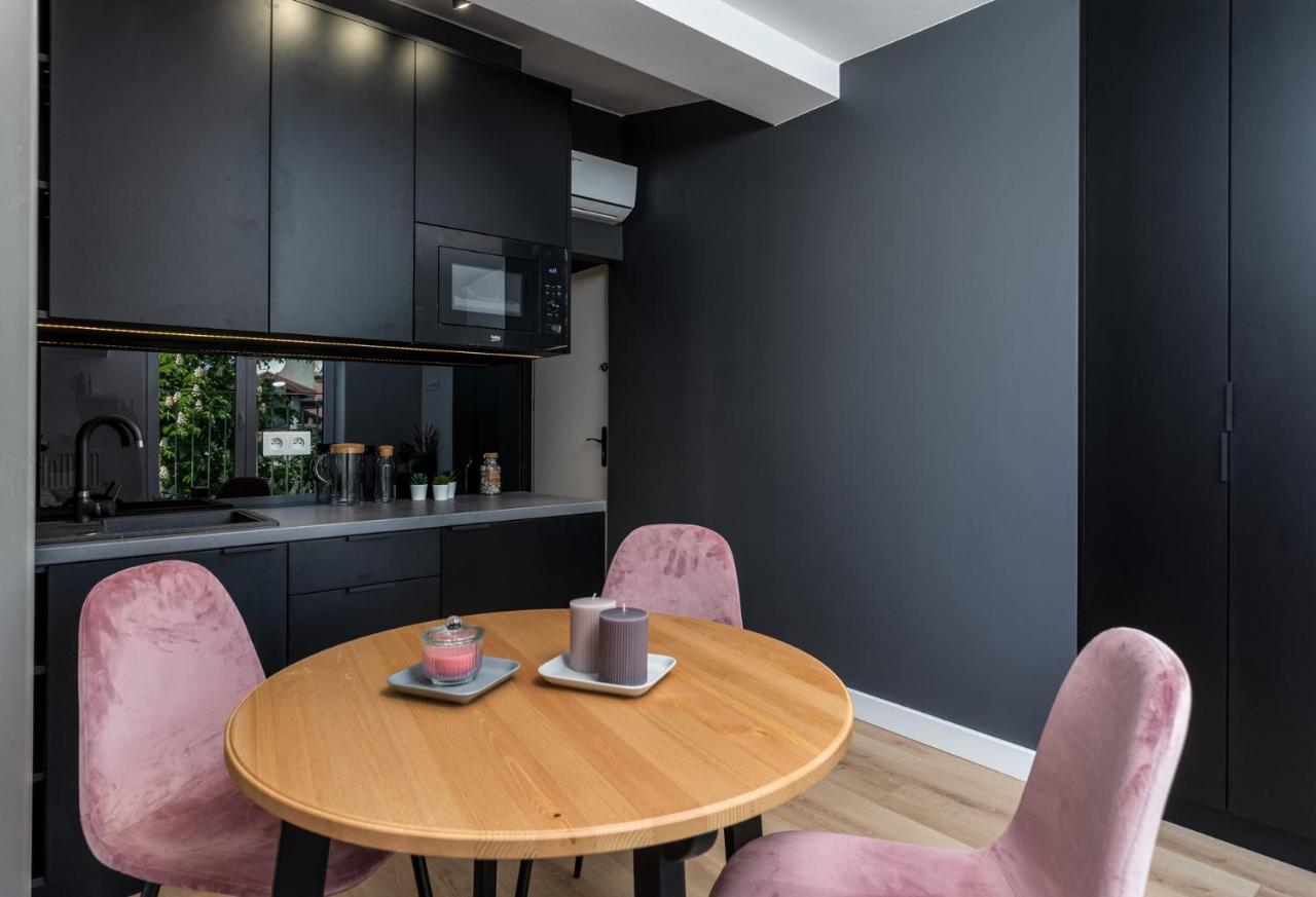 Smart Apartments - Old Town & Main Train Station - By Upstairs Красков Екстериор снимка