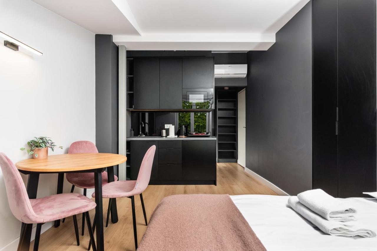 Smart Apartments - Old Town & Main Train Station - By Upstairs Красков Екстериор снимка
