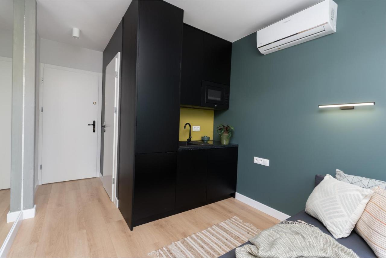 Smart Apartments - Old Town & Main Train Station - By Upstairs Красков Екстериор снимка